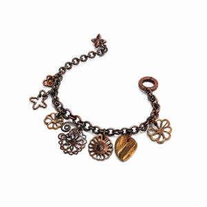 FOSSIL - BRACCIALE CON CIONDOLI FIORI E CUORE